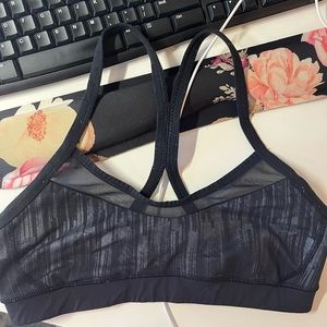 Lululemon Size 8 Bra, net detail